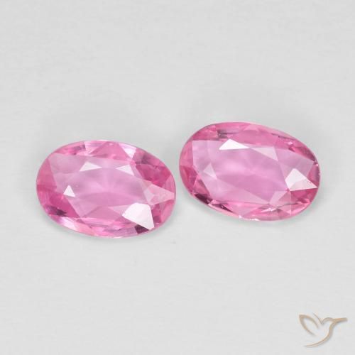 Shop natural 0.88ct 濃いピンク サファイア gems, 楕円形, from マダガスカル at GemSelect. In stock, global shipping!