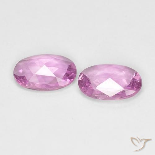 Shop natural 0.74ct 薄いロイヤルパープルピンク サファイア gems, 楕円形, from タンザニア at GemSelect. In stock, global shipping!