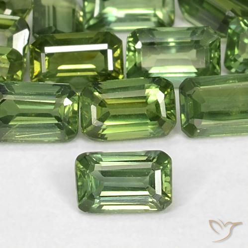 0.40ct 天然 Medium Light Green サファイア, エメラルドカット, VS