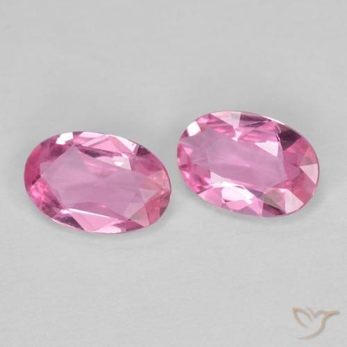 Shop natural 0.80ct 濃いピンク サファイア gems, 楕円形, from マダガスカル at GemSelect. In stock, global shipping!