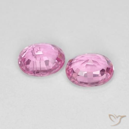 Shop natural 0.86ct 非常に薄いロイヤルパープルピンク サファイア gems, 楕円形, from マダガスカル at GemSelect. In stock, global shipping!