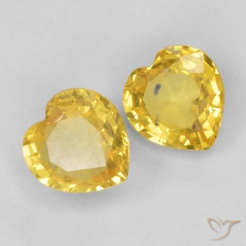 Shop natural 0.78ct ゴールデンオレンジ サファイア gems, 心臓, from タンザニア at GemSelect. In stock, global shipping!