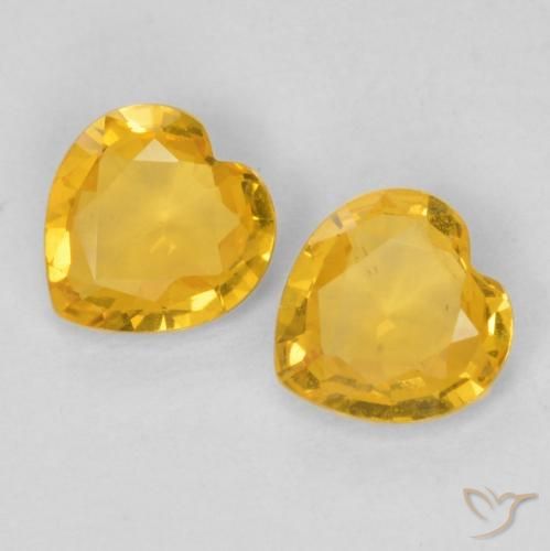 Shop natural 0.69ct ミディアムゴールデン サファイア gems, 心臓, from タンザニア at GemSelect. In stock, global shipping!