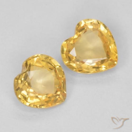 Shop natural 0.74ct オレンジゴールド サファイア gems, 心臓, from タンザニア at GemSelect. In stock, global shipping!