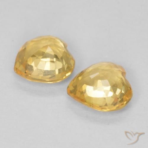 Shop natural 0.74ct オレンジゴールド サファイア gems, 心臓, from タンザニア at GemSelect. In stock, global shipping!