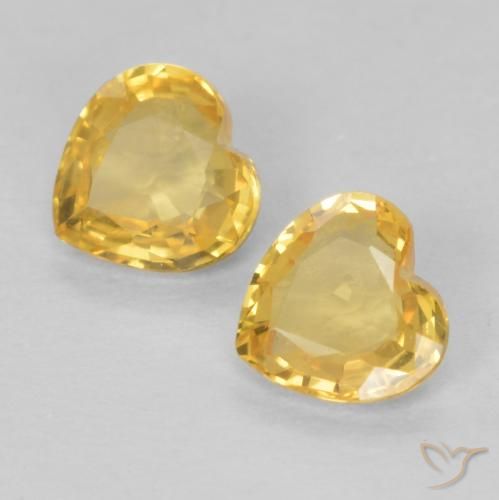 Shop natural 0.73ct 薄いオレンジゴールド サファイア gems, 心臓, from タンザニア at GemSelect. In stock, global shipping!