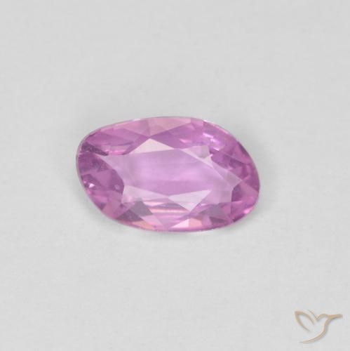 0.49カラットの天然Medium Light-Purpleサファイア、ファンシー、VVS