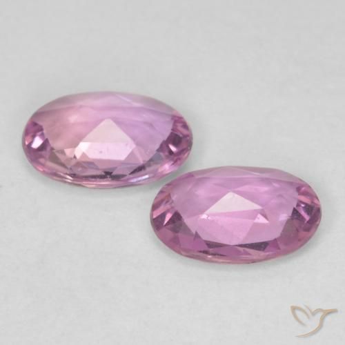 Shop natural 0.78ct 非常に薄いロイヤルパープルピンク サファイア gems, 楕円形, from タンザニア at GemSelect. In stock, global shipping!