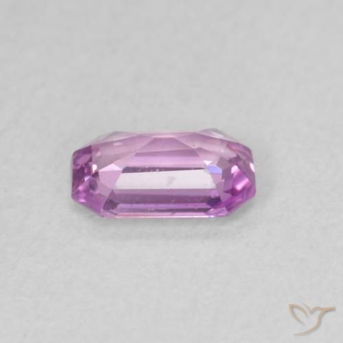 0.53カラットの天然ミディアムピンクがかったパープルサファイア、八角形 / エメラルドカット、VS