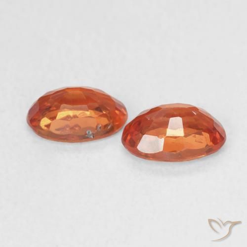 Shop natural 1.15ct 赤みがかったオレンジ サファイア gems, 楕円形, from タンザニア at GemSelect. In stock, global shipping!