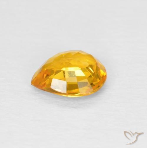 0.61カラットの天然Medium Light Orange-Goldサファイア、洋梨の形、VS