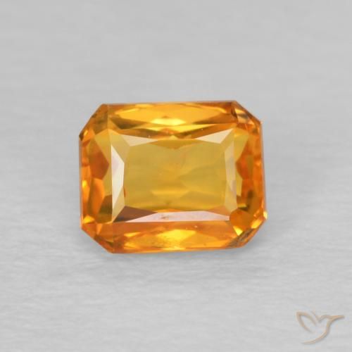 0.68ct 天然 ミディアムオレンジ サファイア, エメラルドカット, VS
