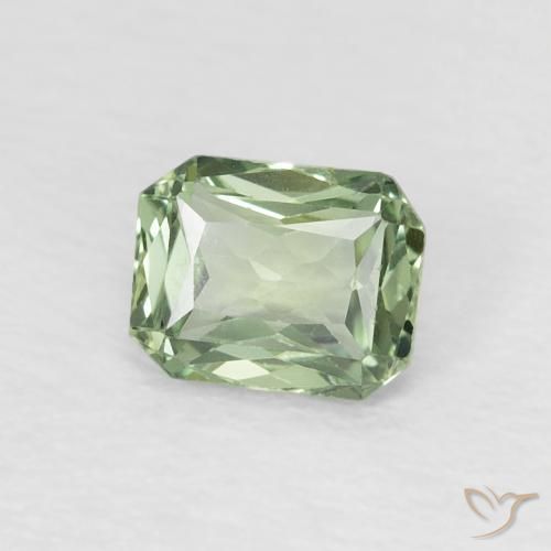 0.56カラットの天然Medium Light Greenサファイア、八角形 / エメラルドカット、VVS