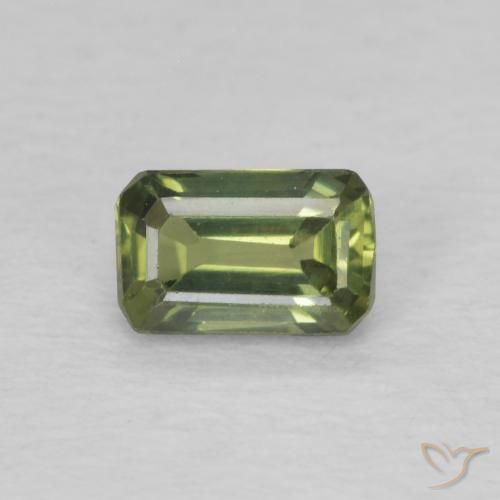 0.47ct 天然 ミディアムグリーン サファイア, エメラルドカット, VS