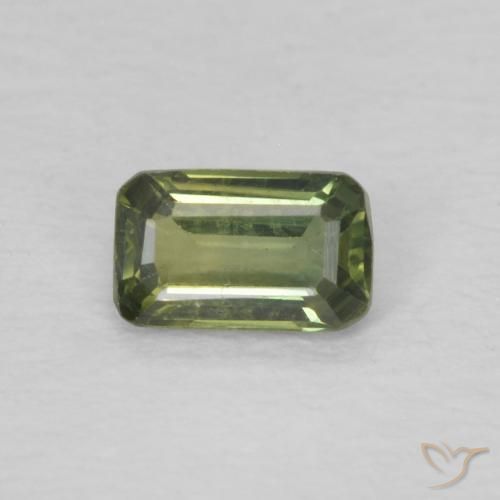 0.41ct 天然 ウォームグリーン サファイア, エメラルドカット, VVS