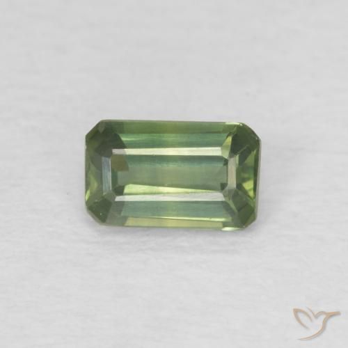 0.40ct 天然 薄いフォレストグリーン サファイア, エメラルドカット, VVS-VS