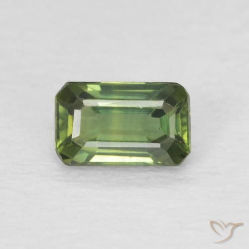 0.46ct 天然 Medium Light Green サファイア, エメラルドカット, VS