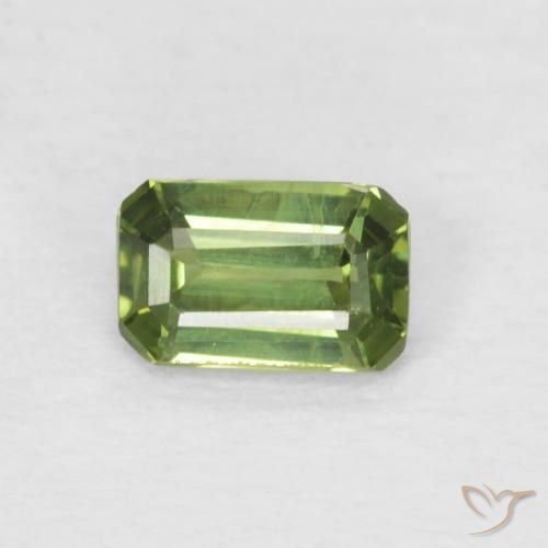 0.41ct 天然 薄いフォレストグリーン サファイア, エメラルドカット, VS