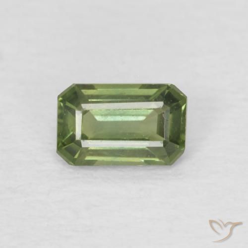 0.44ct 天然 ミディアムグリーン サファイア, エメラルドカット, VS