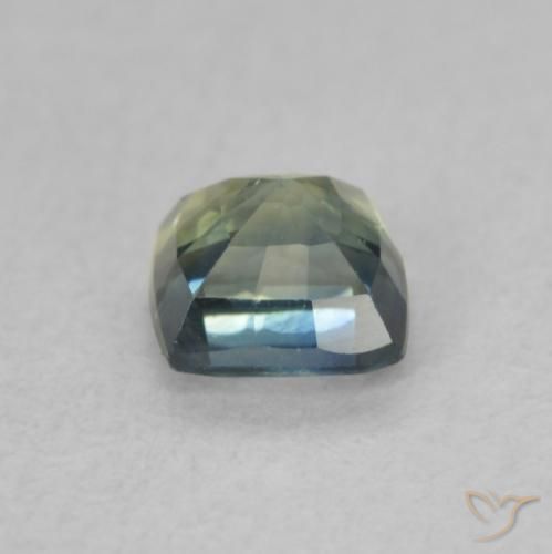 0.65カラットの天然青みがかったグリーンサファイア、クッション、VS