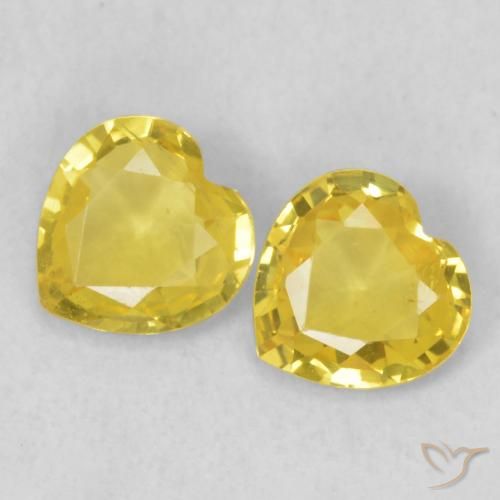 Shop natural 0.66ct 薄いゴールデンイエロー サファイア gems, 心臓, from タンザニア at GemSelect. In stock, global shipping!