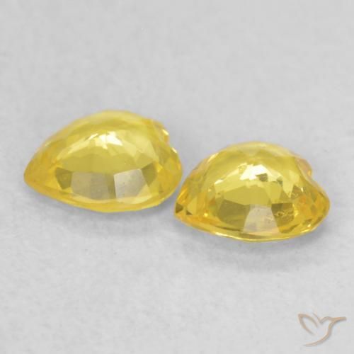 Shop natural 0.66ct 薄いゴールデンイエロー サファイア gems, 心臓, from タンザニア at GemSelect. In stock, global shipping!