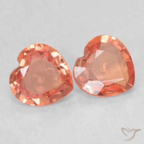 Shop natural 0.79ct オレンジレッド サファイア gems, 心臓, from タンザニア at GemSelect. In stock, global shipping!