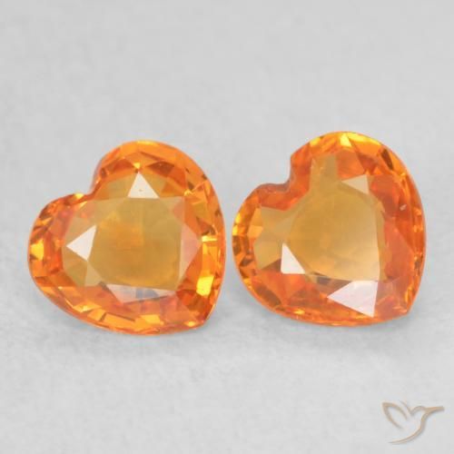 Shop natural 0.76ct 鮮やかなオレンジ サファイア gems, 心臓, from タンザニア at GemSelect. In stock, global shipping!