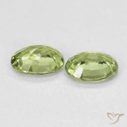Shop natural 0.87ct 薄いフォレストグリーン サファイア gems, 楕円形, from マダガスカル at GemSelect. In stock, global shipping!