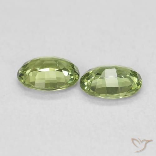 Shop natural 0.70ct ウォームグリーン サファイア gems, 楕円形, from マダガスカル at GemSelect. In stock, global shipping!