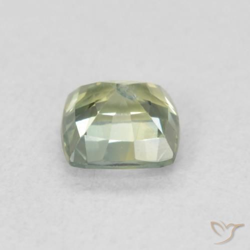 0.61カラットの天然Medium Light-Greenサファイア、クッション、SI