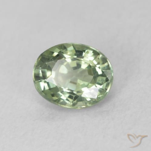 0.54カラットの天然Medium Light-Greenサファイア、楕円形、VVS