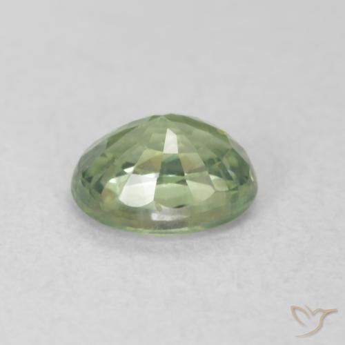 0.54カラットの天然Medium Light-Greenサファイア、楕円形、VVS