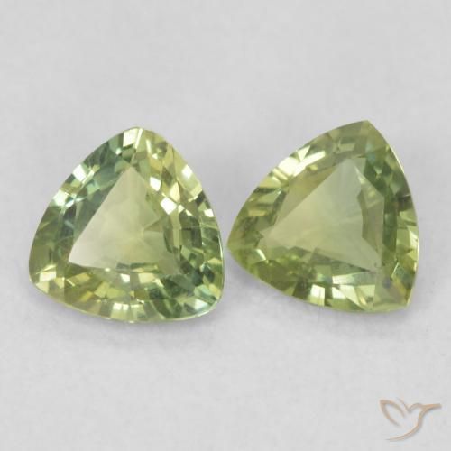 Shop natural 0.67ct 薄いアースグリーン サファイア gems, トリリオン, from マダガスカル at GemSelect. In stock, global shipping!
