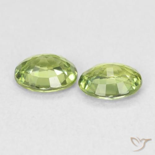 Shop natural 0.75ct 薄いフォレストグリーン サファイア gems, 楕円形, from マダガスカル at GemSelect. In stock, global shipping!