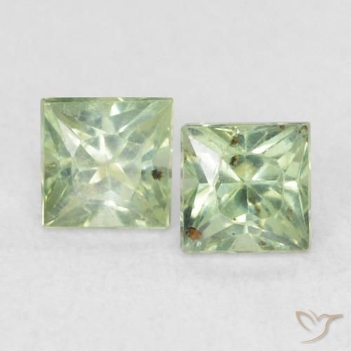 Shop natural 0.47ct ミディアムグリーン サファイア gems, 四角形, from タンザニア at GemSelect. In stock, global shipping!