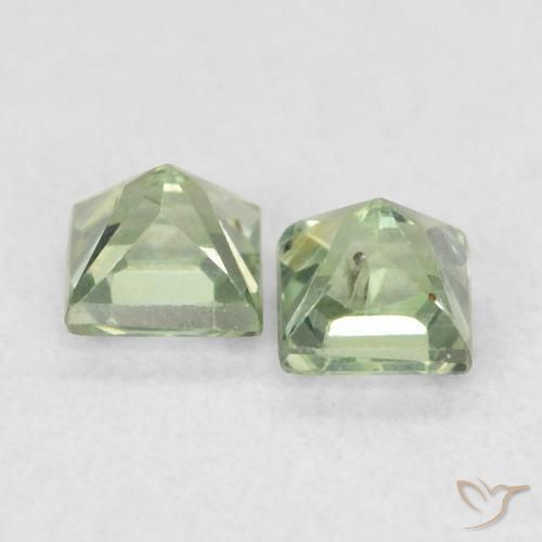 Shop natural 0.47ct ミディアムグリーン サファイア gems, 四角形, from タンザニア at GemSelect. In stock, global shipping!
