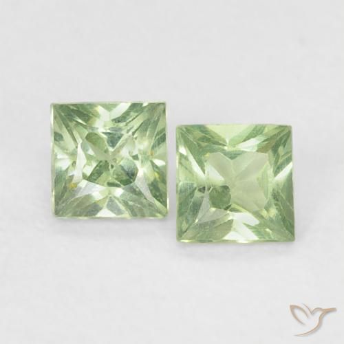 0.40ctw 天然 Medium Light Green サファイア, 四角形, VS