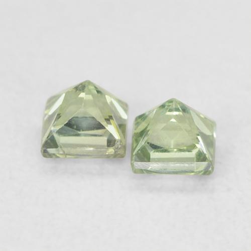 Shop natural 0.48ct Medium Light Green サファイア gems, 四角形, from タンザニア at GemSelect. In stock, global shipping!