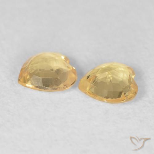 Shop natural 0.73ct 薄いゴールド サファイア gems, 心臓, from モザンビーグ at GemSelect. In stock, global shipping!