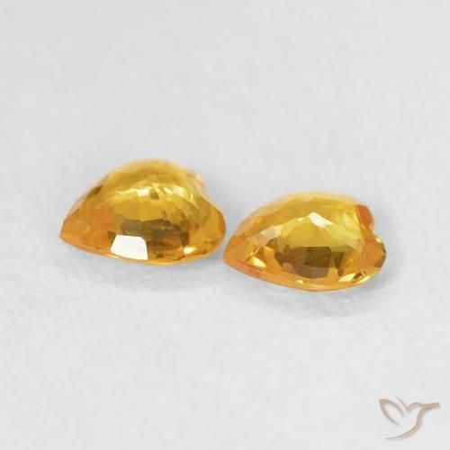Shop natural 0.61ct ゴールドオレンジ サファイア gems, 心臓, from モザンビーグ at GemSelect. In stock, global shipping!