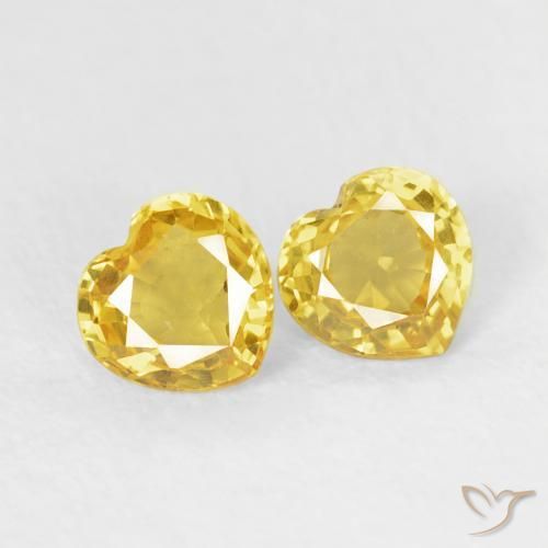 Shop natural 0.79ct イエロー サファイア gems, 心臓, from モザンビーグ at GemSelect. In stock, global shipping!