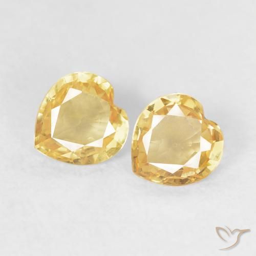 Shop natural 0.78ct ゴールド サファイア gems, 心臓, from モザンビーグ at GemSelect. In stock, global shipping!