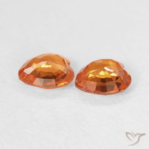 Shop natural 0.66ct ミディアムオレンジ サファイア gems, 心臓, from モザンビーグ at GemSelect. In stock, global shipping!