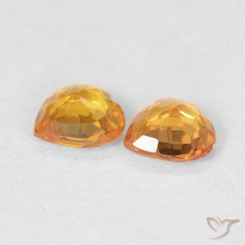 Shop natural 0.69ct ミディアムオレンジ サファイア gems, 心臓, from モザンビーグ at GemSelect. In stock, global shipping!