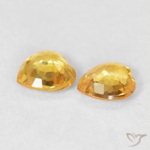 Shop natural 0.72ct ミディアムゴールデン サファイア gems, 心臓, from モザンビーグ at GemSelect. In stock, global shipping!