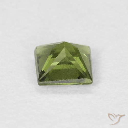 0.38カラットの天然Medium Dark-Greenサファイア、四角形、VS