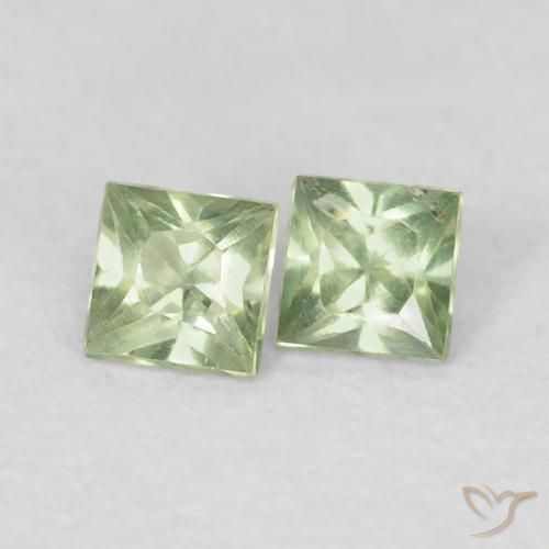 Shop natural 0.40ct 非常に薄いセージグリーン サファイア gems, 四角形, from タンザニア at GemSelect. In stock, global shipping!