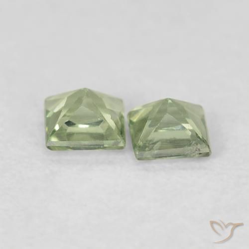 Shop natural 0.40ct 非常に薄いセージグリーン サファイア gems, 四角形, from タンザニア at GemSelect. In stock, global shipping!