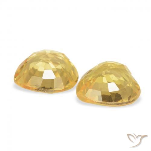 Shop natural 0.76ct ミディアムゴールデン サファイア gems, 心臓, from モザンビーグ at GemSelect. In stock, global shipping!